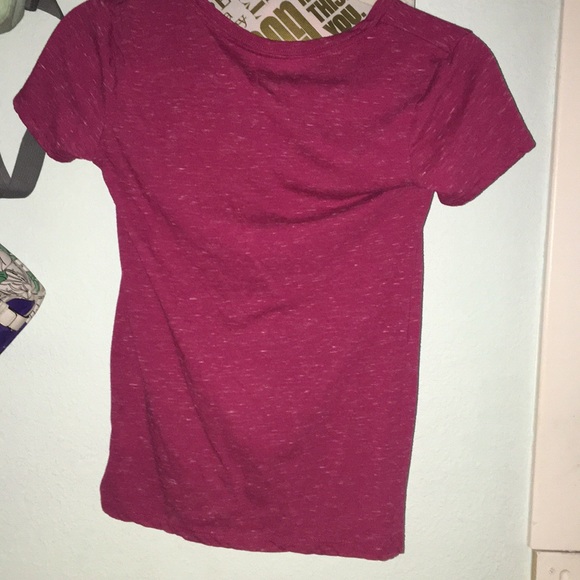 Red t-shirt - Picture 3 of 3